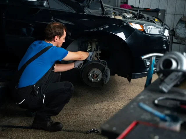 How to Choose the Best Auto Body Collision Repair Shops Near Me